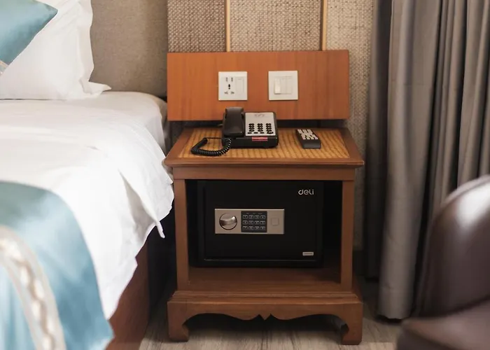 Thapae Twins Hotel